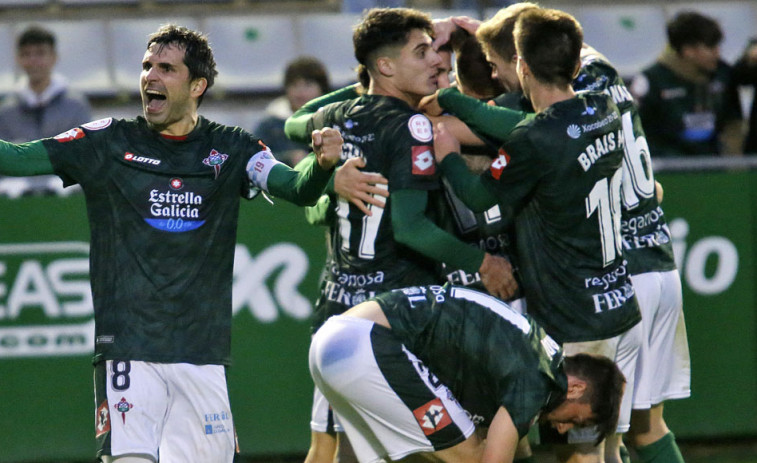 El Racing de Ferrol escala al cuarto puesto tras ganar al Algeciras (2-1)