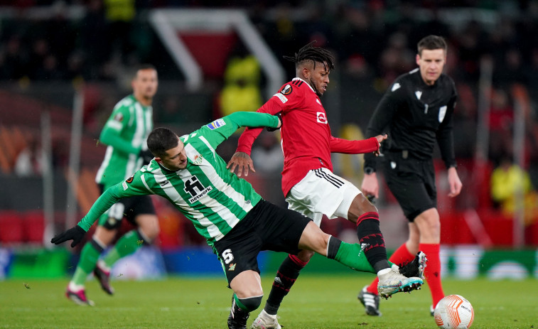El Betis naufraga en Manchester