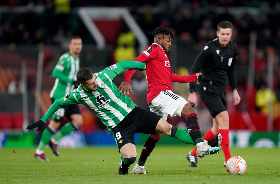 El Betis naufraga en Manchester