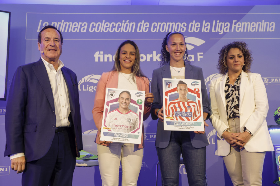 Beatriz Álvarez considera un "día histórico" la presentación del álbum de la Liga F