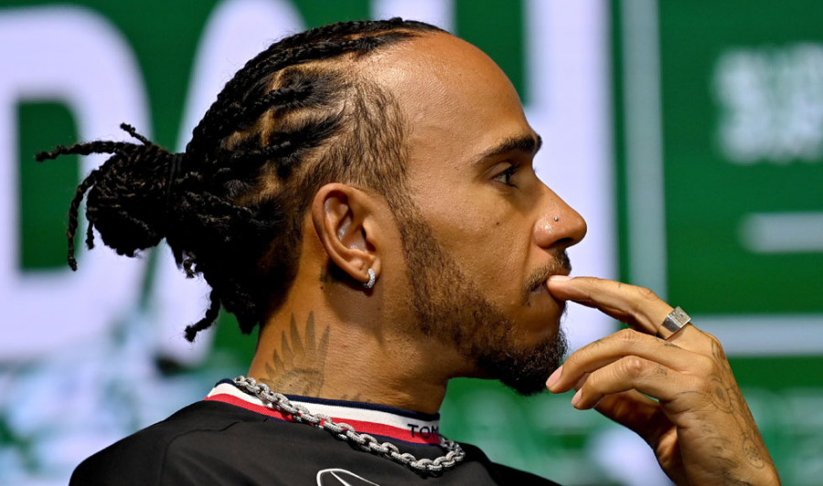 Hamilton: "Mercedes es mi familia y no pienso irme a ningún otro sitio"