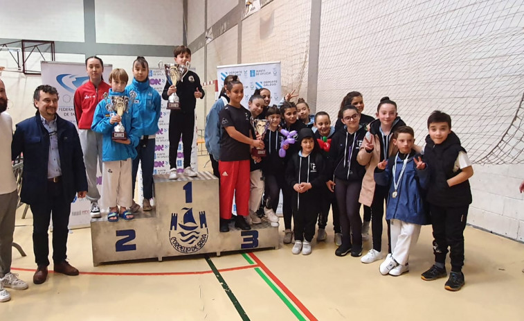 Lluvia de medallas para el Han’s de Betanzos