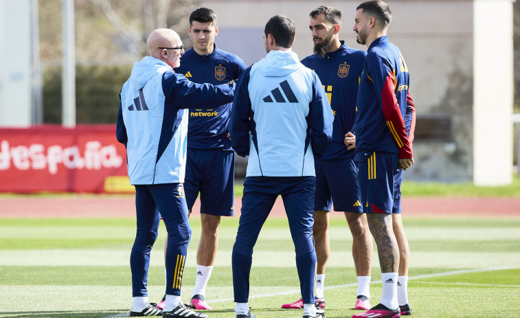 Luis de la Fuente comienza  a inculcar su idea de juego