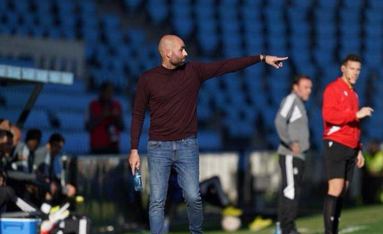 El técnico del Celta B, Claudio Giráldez, motivado de cara al duelo en Riazor