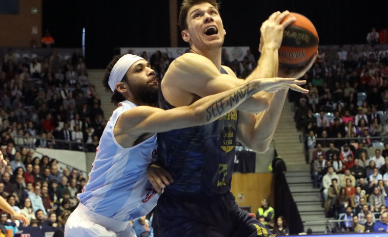 El Breogán logra un histórico triunfo en Santiago (67-74)