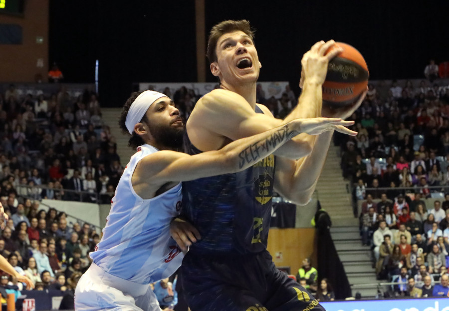 El Breogán logra un histórico triunfo en Santiago (67-74)