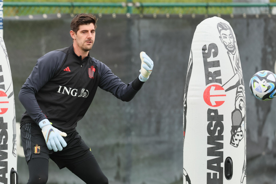 Courtois abandona la concentración de Bélgica por una distensión en el aductor