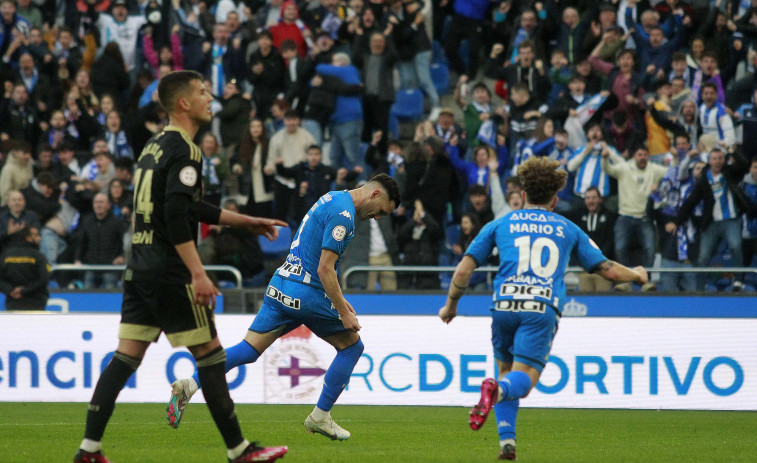 Dos entrenamientos en Riazor para un Depor que debe levantarse