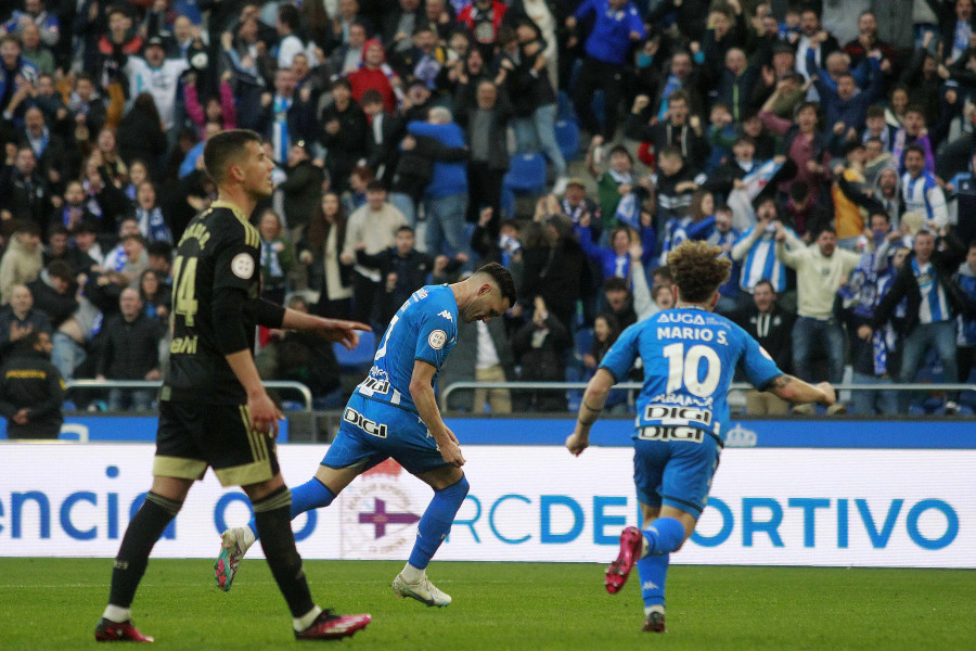 Dos entrenamientos en Riazor para un Depor que debe levantarse