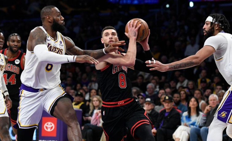 LeBron James reaparece con derrota
