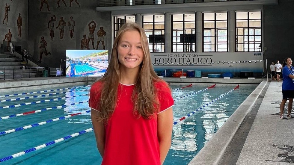 Carmen Weiler logra un nuevo récord de España de 100 espalda y billete mundialista