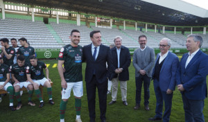 El fondo norte de A Malata abrirá para el derbi ante el Deportivo