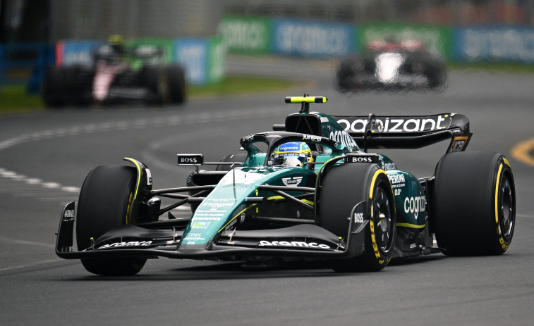 Alonso dominó el segundo libre en Melbourne; Sainz fue quinto y Pérez séptimo