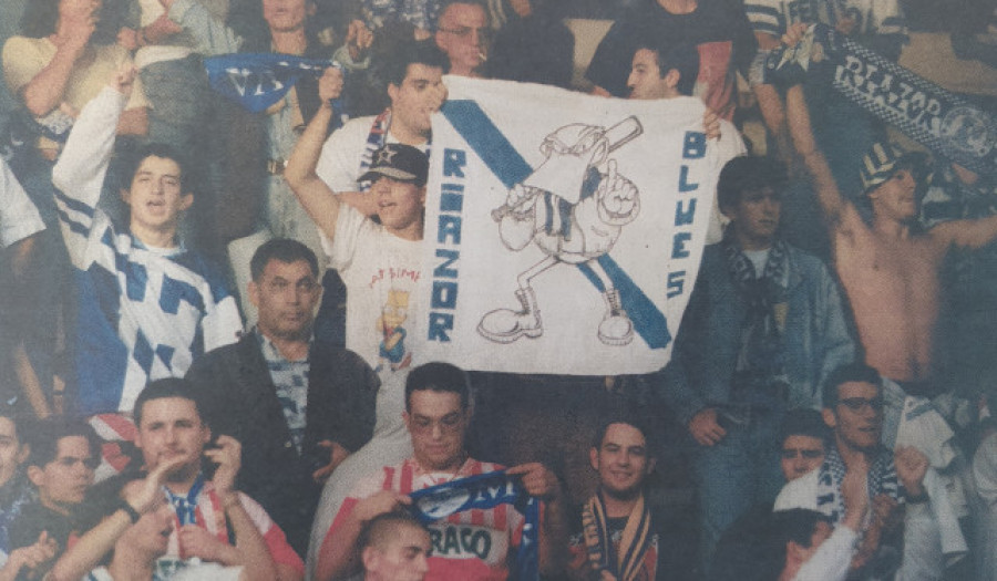 Hace 25 años: Los Riazor Blues cargan contra Lendoiro