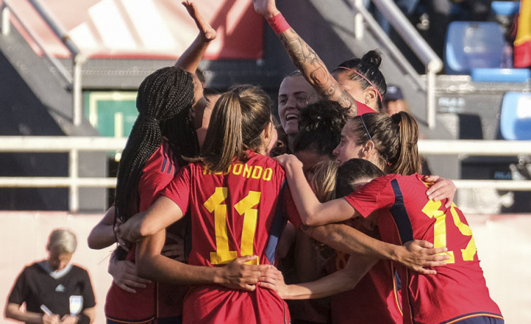 La selección femenina muestra músculo ante una Noruega poco sólida (4-2)