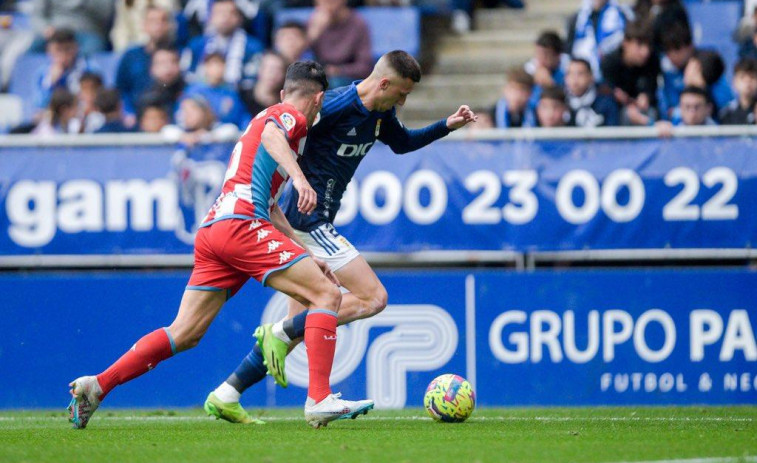 El Oviedo gana al Lugo y marca dos goles por primera vez esta temporada