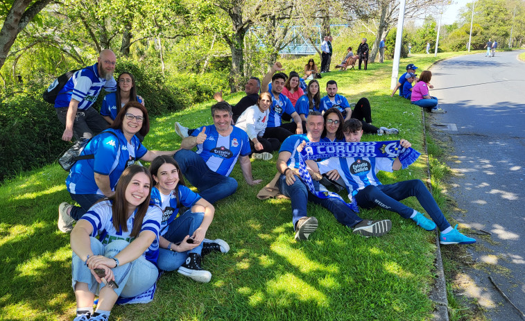 La afición blanquiazul toma A Malata en la previa
