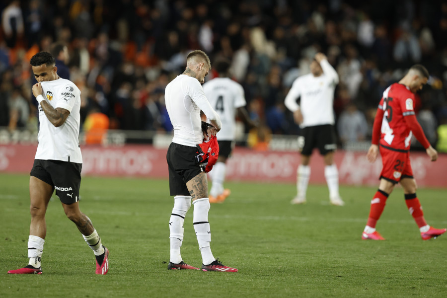 El Valencia, entre el temor y la esperanza ante el abismo del descenso