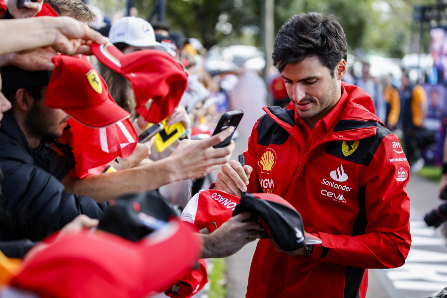 Carlos Sainz: "Mi objetivo es estar en Ferrari muchos años"