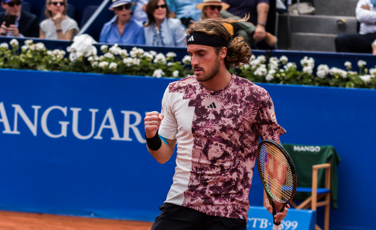 Tsitsipas derrota a Musetti y jugará su tercera final en Barcelona
