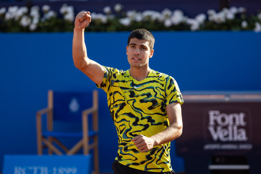 Alcaraz gana a Evans por la vía rápida y se cita con Tsitsipas en la final