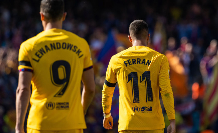 El Barcelona gana con un gol de Ferran Torres y consolida el liderato (1-0)