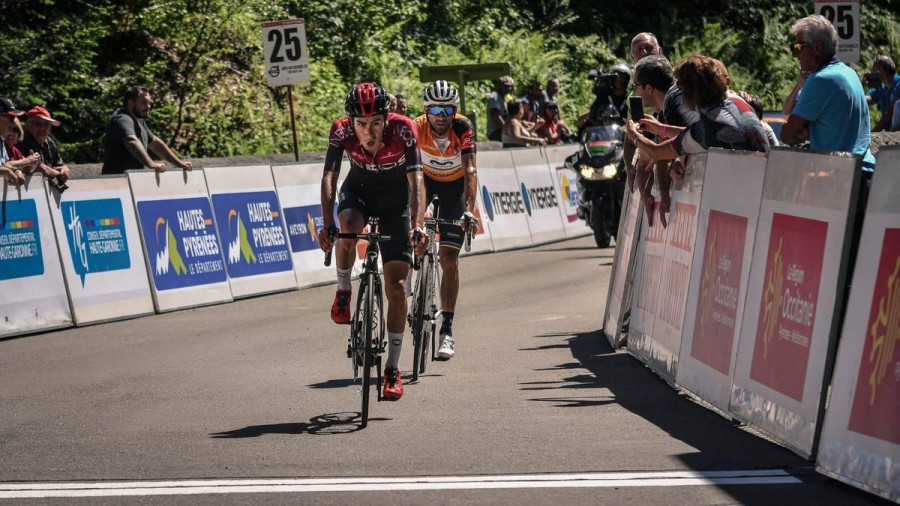 Iván Sosa al frente del Movistar para la Vuelta a Asturias
