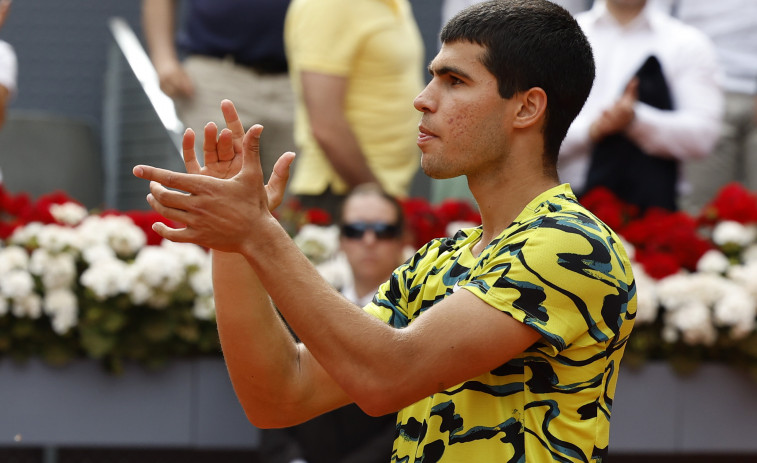 Alcaraz, en modo campeón, se deshace de Zverev