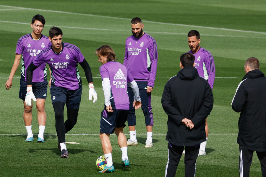 El Real Madrid prepara la final de Copa con Alaba y Benzema; Modric es duda
