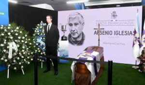 Cientos de deportivistas despiden a Arsenio en Riazor: 