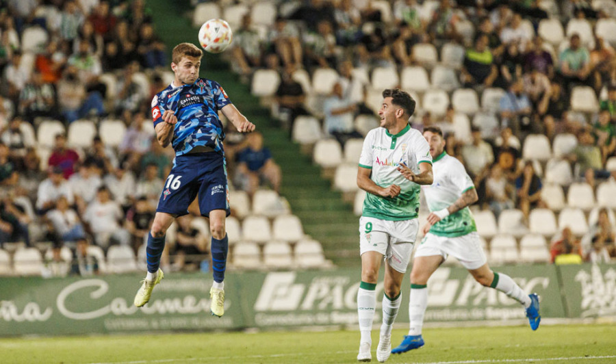 El Racing de Ferrol se pondrá líder si vence a Unionistas