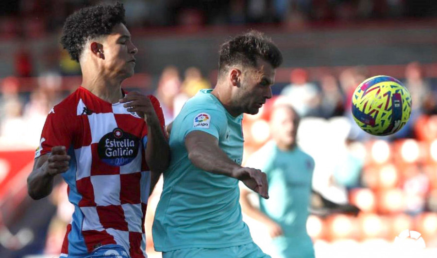 Un golazo de Iván Gil impide al Lugo romper su pésima racha (2-2)