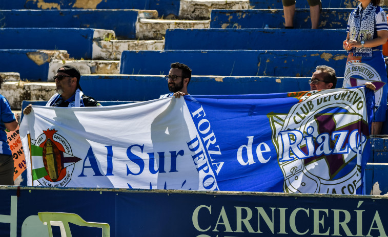 La afición del Depor pide el cese de Óscar Cano