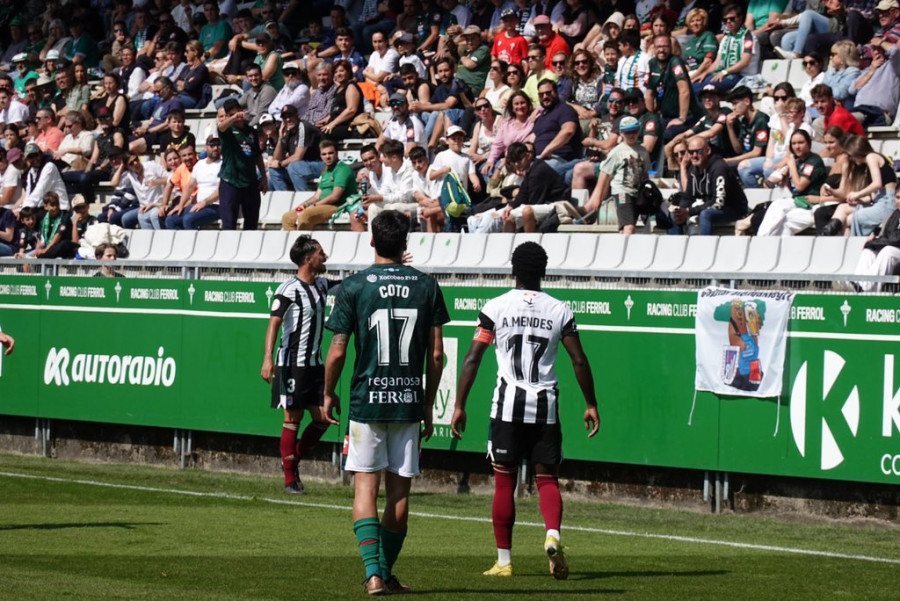 El Racing de Ferrol remonta para situarse como líder aprovechando el tropiezo del Alcorcón