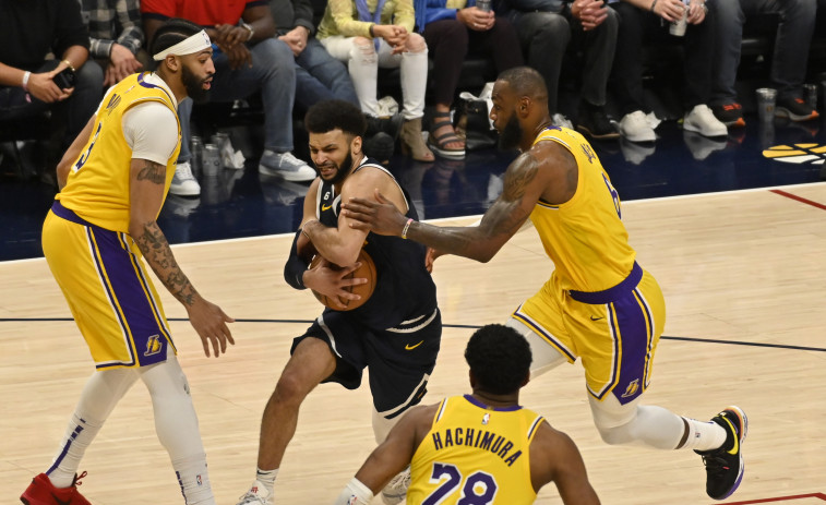 Murray pincha el globo de los Lakers