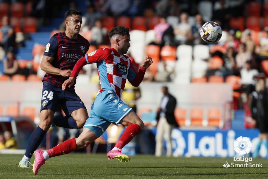 El Huesca rompe su racha; el Lugo se despide en casa con derrota (1-2)