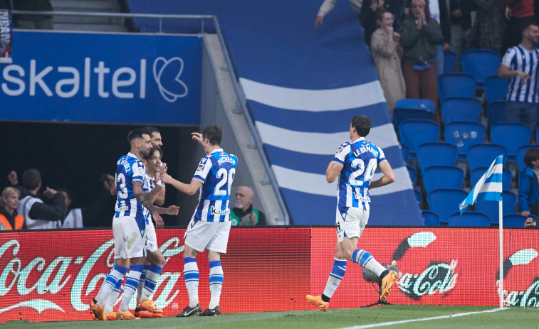La Real acaricia la Champions tras derrotar al Almería con un gol de Kubo