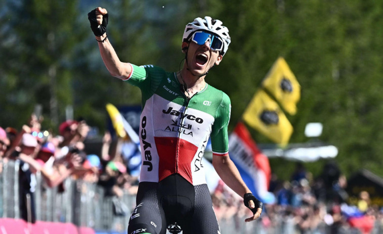Zana gana el pulso a Pinot, Roglic ataca y Thomas aguanta