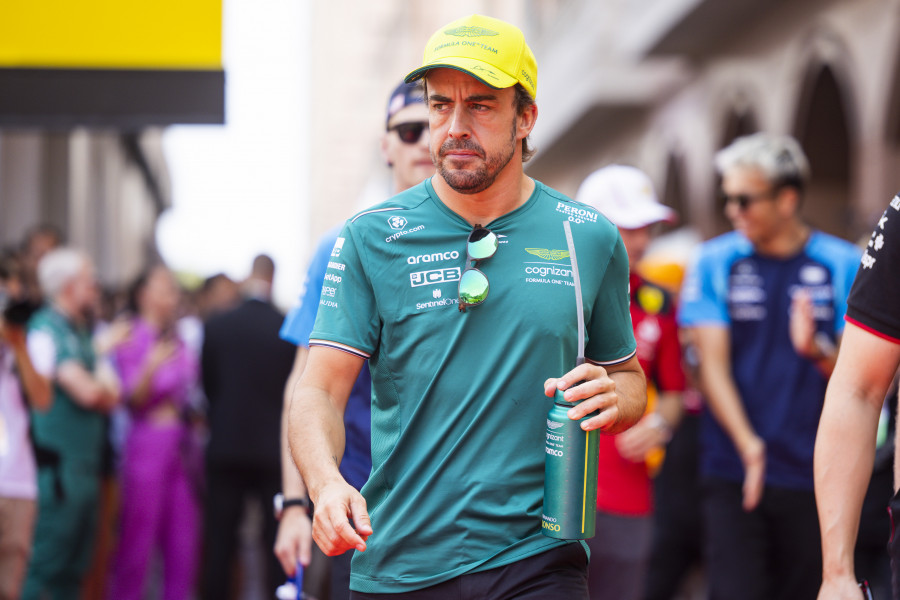 Alonso: "Max (Verstappen) aguantó bien con los medios y no nos dio opción"