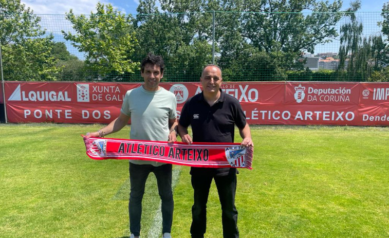 Juan Riveiro afrontará su tercera campaña al frente del Atlético Arteixo