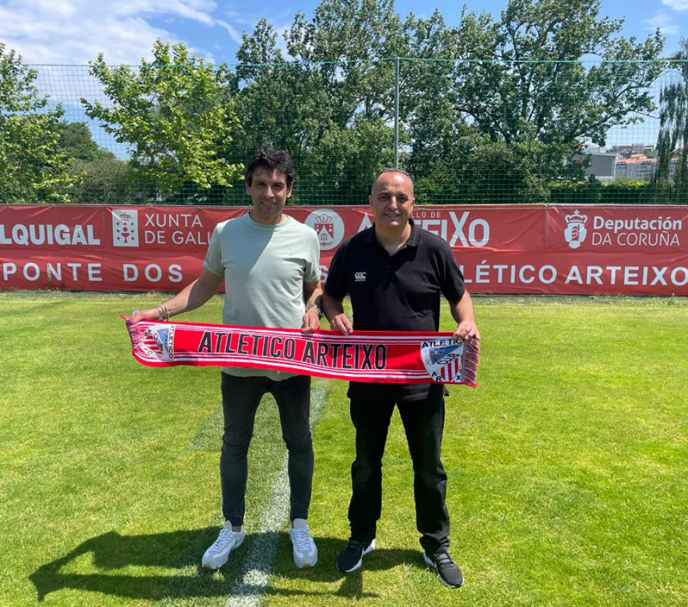 Juan Riveiro afrontará su tercera campaña al frente del Atlético Arteixo