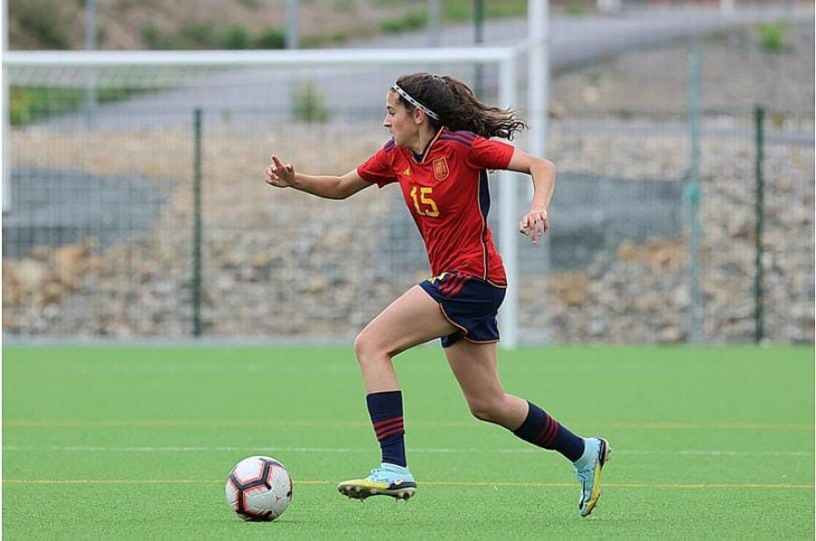 La deportivista Lucía Rivas concluyó con triunfo el torneo de desarrollo de la UEFA