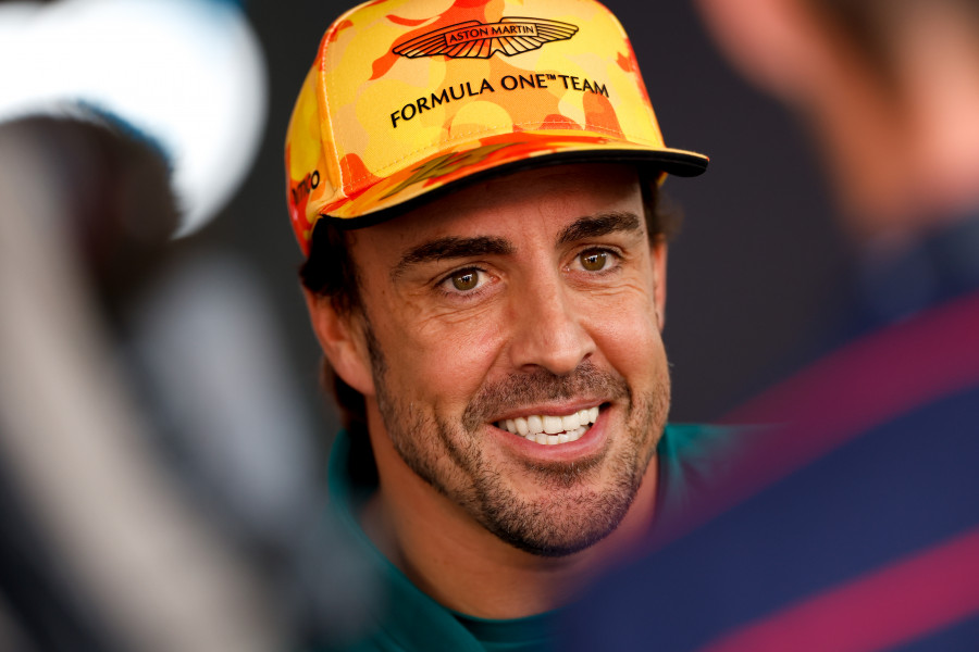 Alonso: "La calificación fue estresante, pero creo que el coche se comportó bien"