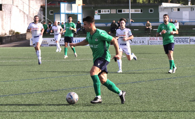 El pichichi Denis López seguirá en el San Tirso