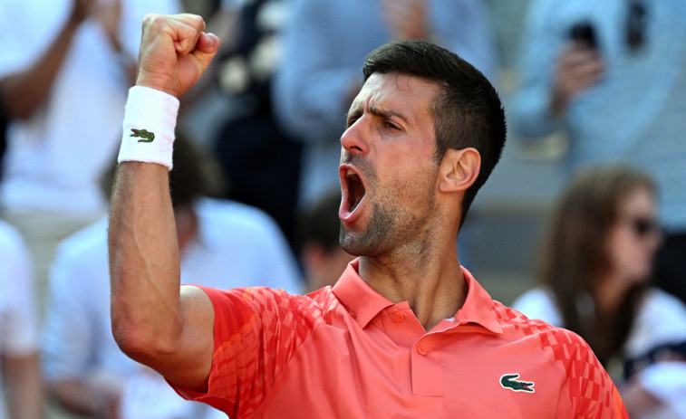 Djokovic suma su victoria número noventa en Roland Garros y espera a Alcaraz o Tsitsipas