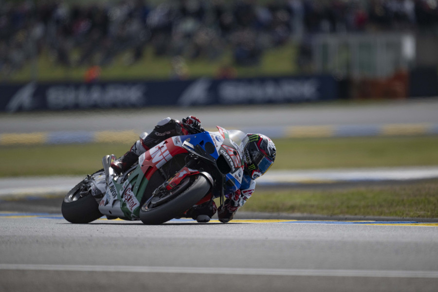 Alex Rins, evacuado en helicóptero a un hospital de Florencia