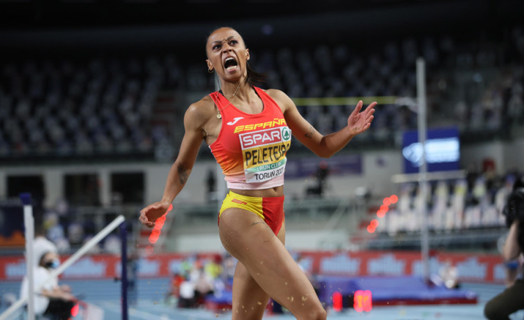 Ana Peleteiro regresa con un salto por encima de los 14 metros