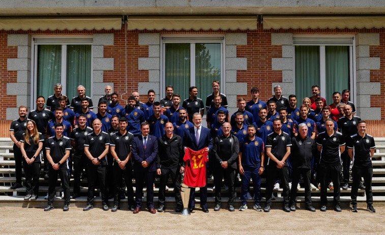 El rey recibe a la selección tras ganar la Liga de Naciones, quinto título de su historia