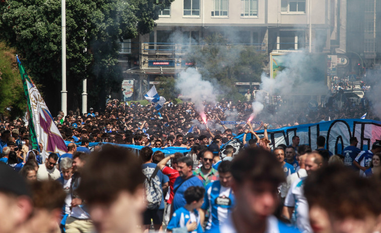 La pelota, en el tejado