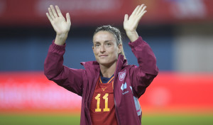 Alexia Putellas recibe un reconocimiento por su inclusión en el mejor equipo de la FIFA
